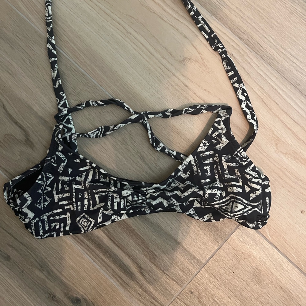 Billabong bikini top